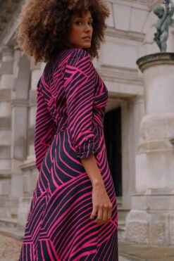 Pink & Black Geometric Print Belted Midi Dress -Winter Fashion Shop c0060d7ff27cc97ec96734a9b4fefd8df2a14a27