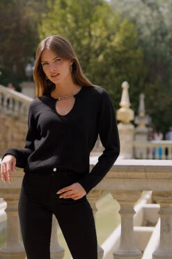 Black Gold Chain Detail Jumper -Winter Fashion Shop e7750a7351a90ffc164fee147e722381498e4baf