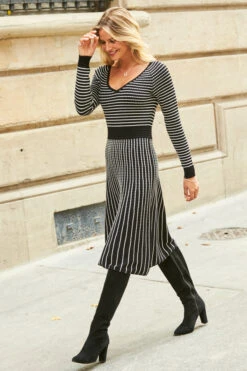 Black & White Stripe Fit & Flare Knitted Dress 12 Black & White Stripe Fit & Flare Knitted Dress -Winter Fashion Shop web 22 s21dk314pt 008