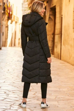 Black Longline Padded Coat With Removable Hood -Winter Fashion Shop web 60 a21ow011 095