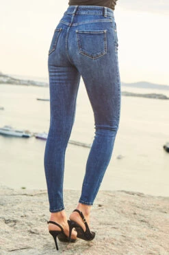 Indigo Blue Button Front Skinny Jeans -Winter Fashion Shop web s41 a20ow025rd s21ol004bk 0380