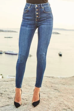 Indigo Blue Button Front Skinny Jeans -Winter Fashion Shop web s41 a20ow025rd s21ol004bk 0388