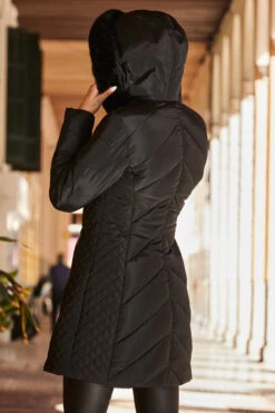 Black Quilt Detail Faux Fur Trim Padded Coat -Winter Fashion Shop web 10 a22ow009bk0001 132