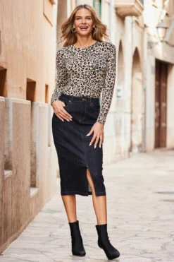 Leopard Print Jumper With Gold Buttons -Winter Fashion Shop web 21 s23tw050grcv01 16116 1
