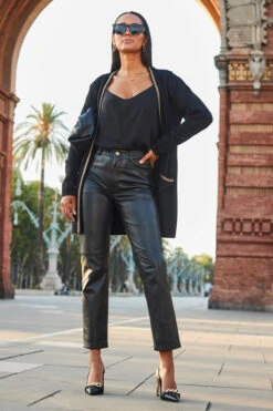 Black Longline Cardigan With Luxe Chain Trim -Winter Fashion Shop web 2307 107 s23tk979bk0001 107 005 2