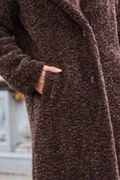 Mocha Super Cosy Borg Coat -Winter Fashion Shop web 2308 16 a23ow057bn0024 16 260 rt
