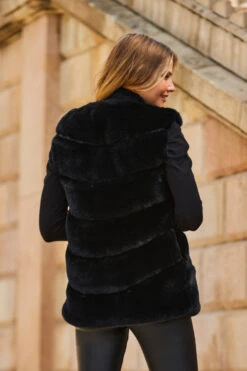Black Luxe Faux Fur Gilet -Winter Fashion Shop web 2309 11 a23ow020bk0001 a19tk090bk0001 s21bd014bk0001 11 253