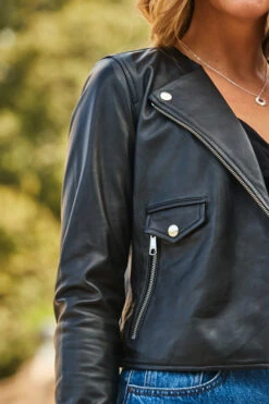 Black Leather Collarless Biker Jacket -Winter Fashion Shop web 2309 14 s23ol010bk0001 a23tj074bk0001 s23sd010be0010 14 344