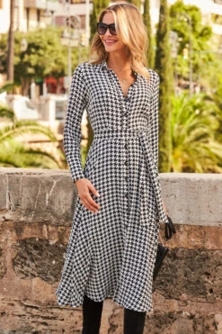 Black & White Dogtooth Print Midi Shirt Dress With Belt 13 Black & White Dogtooth Print Midi Shirt Dress With Belt -Winter Fashion Shop web 25 a21dw038bkge01 091