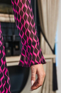 Black & Pink Geometric Print Wrap Front Dress -Winter Fashion Shop web 41 s22dw004bkpk01 089