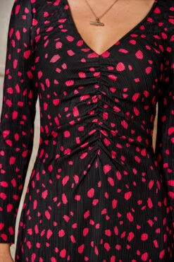 Black & Pink Fleck Print Plisse Twist Front Jersey Dress -Winter Fashion Shop web rt 04 s23dj003pimm01 116