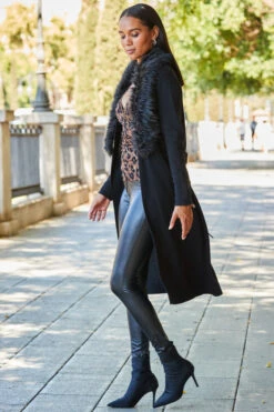 Black Longline Cardigan With Faux Fur Trim -Winter Fashion Shop web rt 30 s21tj050blan01 121 1