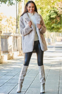 Taupe Premium Faux Fur Coat With Button Detail -Winter Fashion Shop web rt 31 s21bd014be0028 144 1