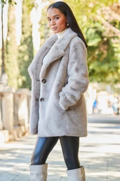 Taupe Premium Faux Fur Coat With Button Detail -Winter Fashion Shop web rt 31 s21bd014be0028 240 1